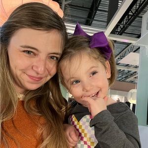 Meet your Posher, Elizabeth